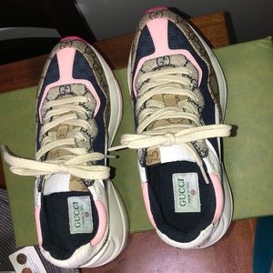 Gucci Rhyton Beige Ebony sneakers